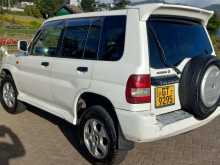 https://riyasewana.com/uploads/mitsubishi-pajero-13114320305.jpg