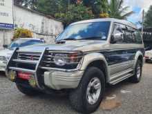 Mitsubishi PAJERO 1994 SUV