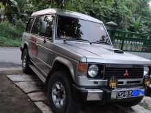 Mitsubishi PAJERO 1986 SUV