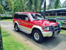 https://riyasewana.com/uploads/mitsubishi-pajero-151001504882.jpg