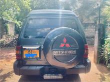 https://riyasewana.com/uploads/mitsubishi-pajero-175541424322.jpg