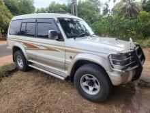 Mitsubishi Pajero 1992 SUV