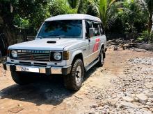 Mitsubishi Pajero 1988 SUV