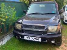 Mitsubishi Pajero 2000 SUV