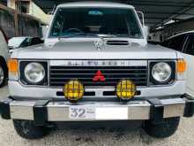 Mitsubishi PAJERO 1988 SUV