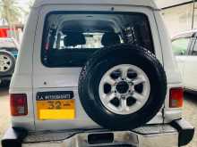 https://riyasewana.com/uploads/mitsubishi-pajero-19105635352.jpg