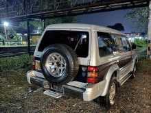 https://riyasewana.com/uploads/mitsubishi-pajero-1910584422523.jpg