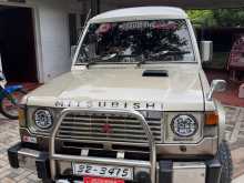 Mitsubishi Pajero 1986 SUV