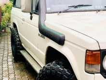 https://riyasewana.com/uploads/mitsubishi-pajero-1987-11305112432.jpg