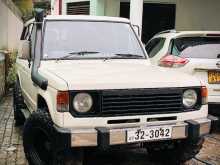 Mitsubishi Pajero 1987 SUV