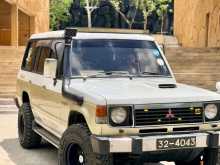 Mitsubishi Pajero 1987 SUV