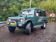 Mitsubishi Pajero 1987 SUV