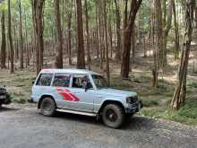 Mitsubishi Pajero 1987 SUV