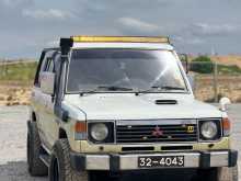 Mitsubishi Pajero 1987 SUV
