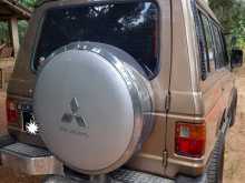 Mitsubishi Pajero 1988 SUV