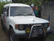 Mitsubishi Pajero 1988 SUV