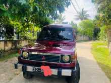 Mitsubishi Pajero 1988 SUV