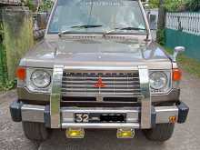 Mitsubishi Pajero 1988 SUV