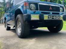 Mitsubishi Pajero Mk1 1988 SUV