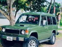 Mitsubishi Pajero 1988 SUV