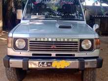 Mitsubishi Pajero 1988 SUV