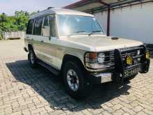 https://riyasewana.com/uploads/mitsubishi-pajero-1989-1010513512212.jpg