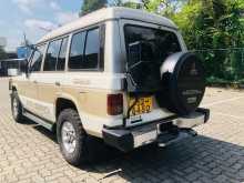 https://riyasewana.com/uploads/mitsubishi-pajero-1989-1010513512573.jpg