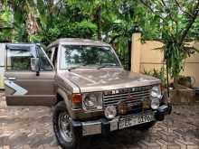 Mitsubishi Pajero 1989 SUV