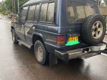 https://riyasewana.com/uploads/mitsubishi-pajero-1989-1518300712213.jpg