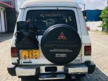https://riyasewana.com/uploads/mitsubishi-pajero-1989-1713400212254.jpg