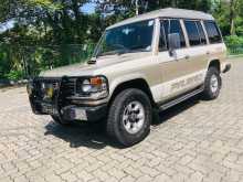 https://riyasewana.com/uploads/mitsubishi-pajero-1989-1713400212433.jpg