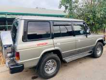 https://riyasewana.com/uploads/mitsubishi-pajero-1989-2311475212903.jpg