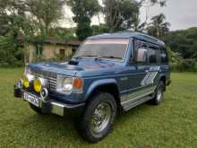 Mitsubishi Pajero 1989 SUV