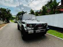 Mitsubishi Pajero 1989 SUV