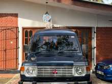 Mitsubishi Pajero 1989 SUV