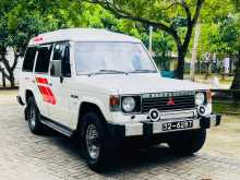 Mitsubishi PAJERO 1989 SUV