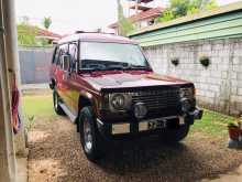 Mitsubishi Pajero 1990 SUV