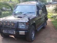 Mitsubishi Pajero 1990 SUV