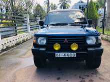 Mitsubishi Pajero 1992 SUV