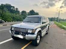 Mitsubishi Pajero 1992 SUV