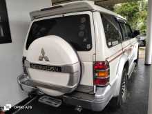 https://riyasewana.com/uploads/mitsubishi-pajero-1992-1821084012403.jpg