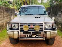 Mitsubishi Pajero 1992 SUV