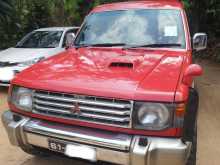 Mitsubishi Pajero 1992 SUV