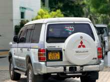 Mitsubishi Pajero 1992 SUV