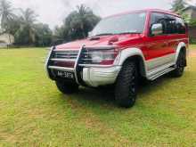 Mitsubishi Pajero 1992 SUV