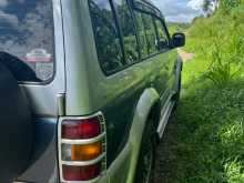 https://riyasewana.com/uploads/mitsubishi-pajero-1993-109052212583.jpg