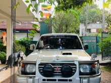 https://riyasewana.com/uploads/mitsubishi-pajero-1994-107485412832.jpg