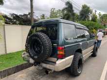 https://riyasewana.com/uploads/mitsubishi-pajero-1994-1523113412192.jpg