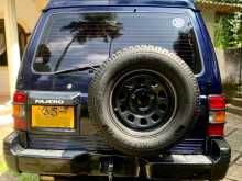 https://riyasewana.com/uploads/mitsubishi-pajero-1995-712140312394.jpg