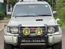Mitsubishi Pajero 1998 SUV